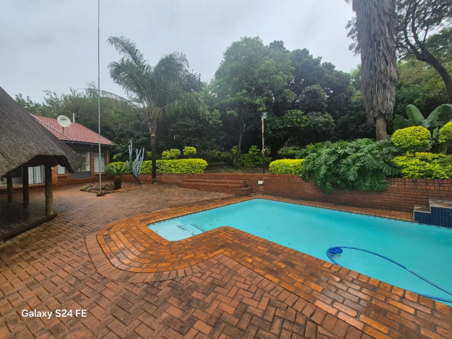 4 Bedroom Property for Sale in Safari Gardens North West